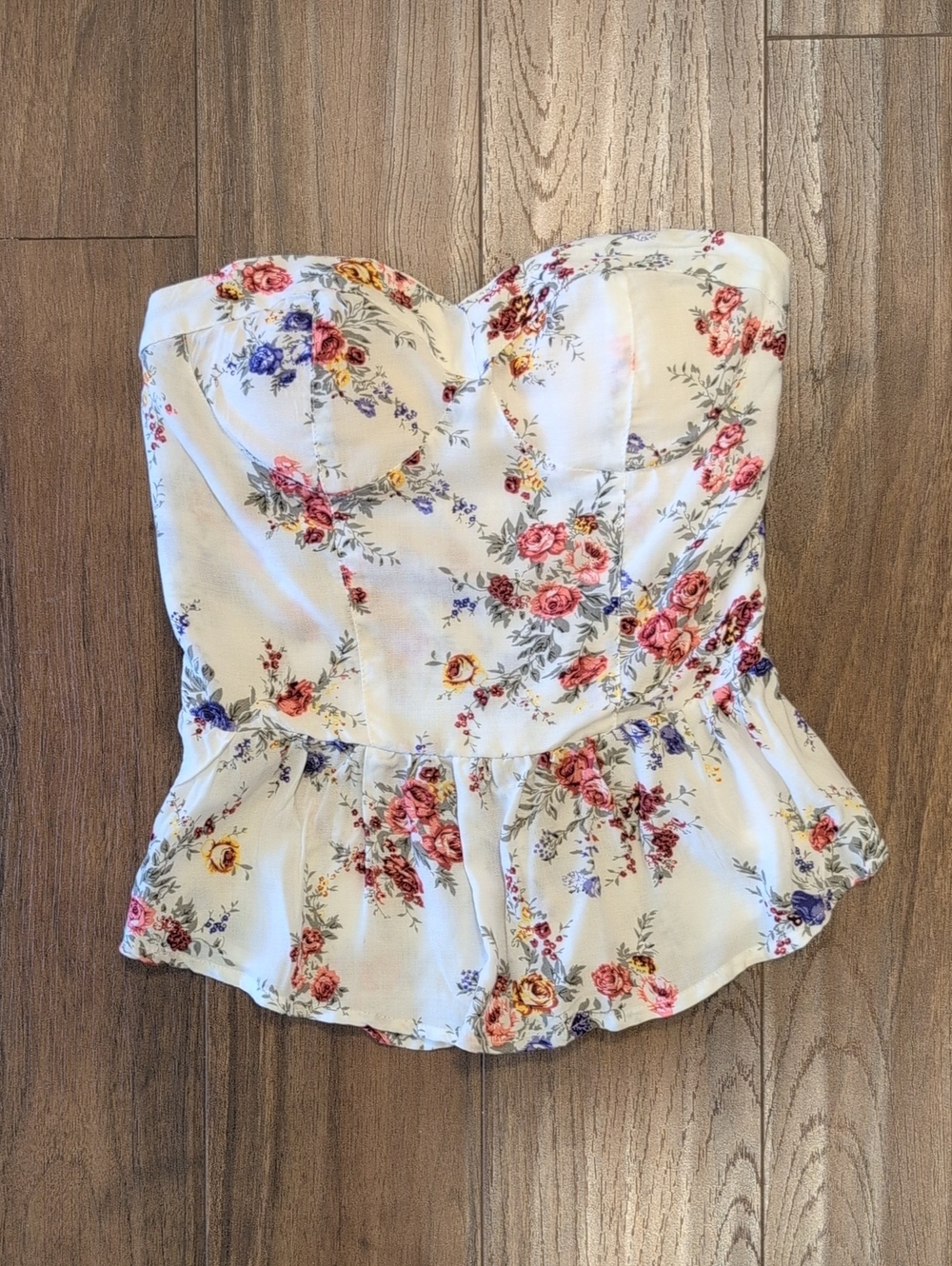 dELiA*s White Floral Sweetheart Peplum Top